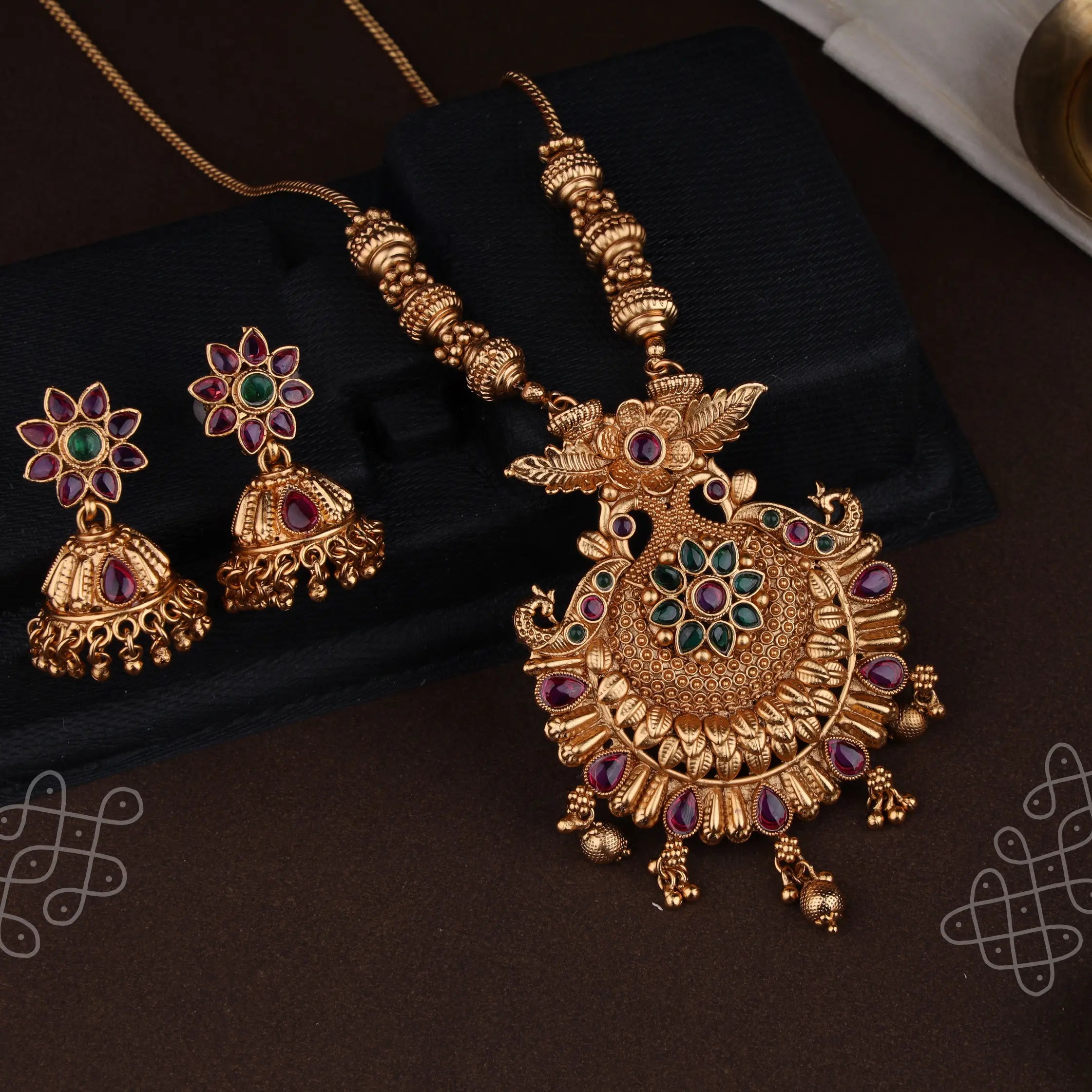 Antique pendant chain with kemp jhumkas – Thenianantham