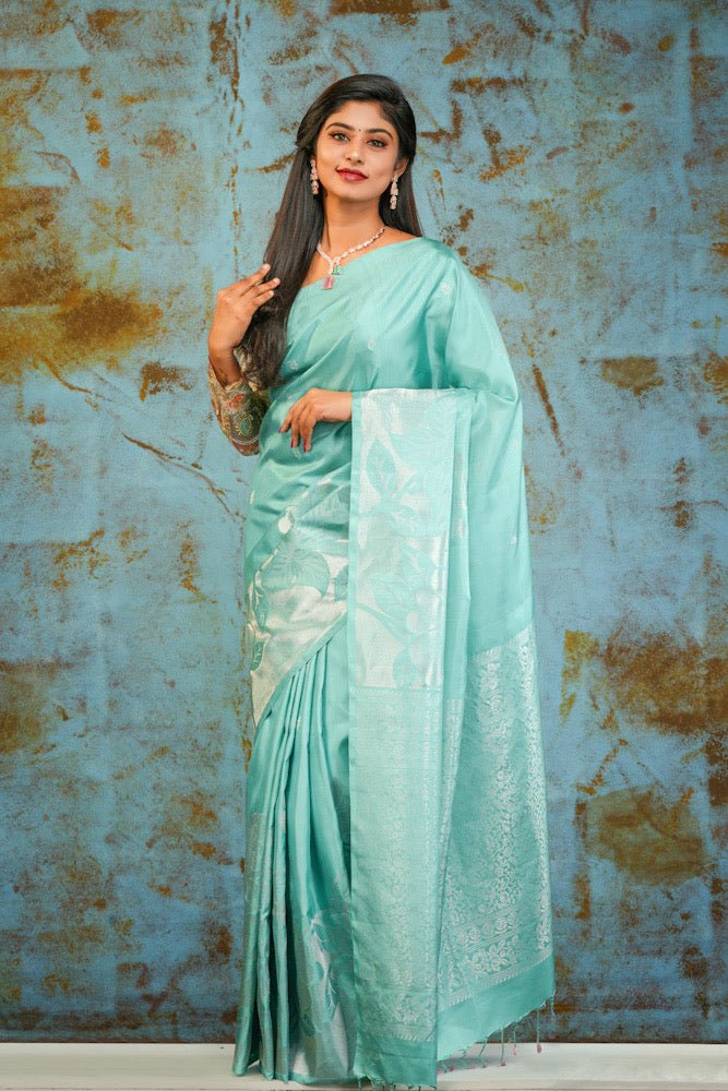 English green soft silk saree with silver zari - Thenianantham