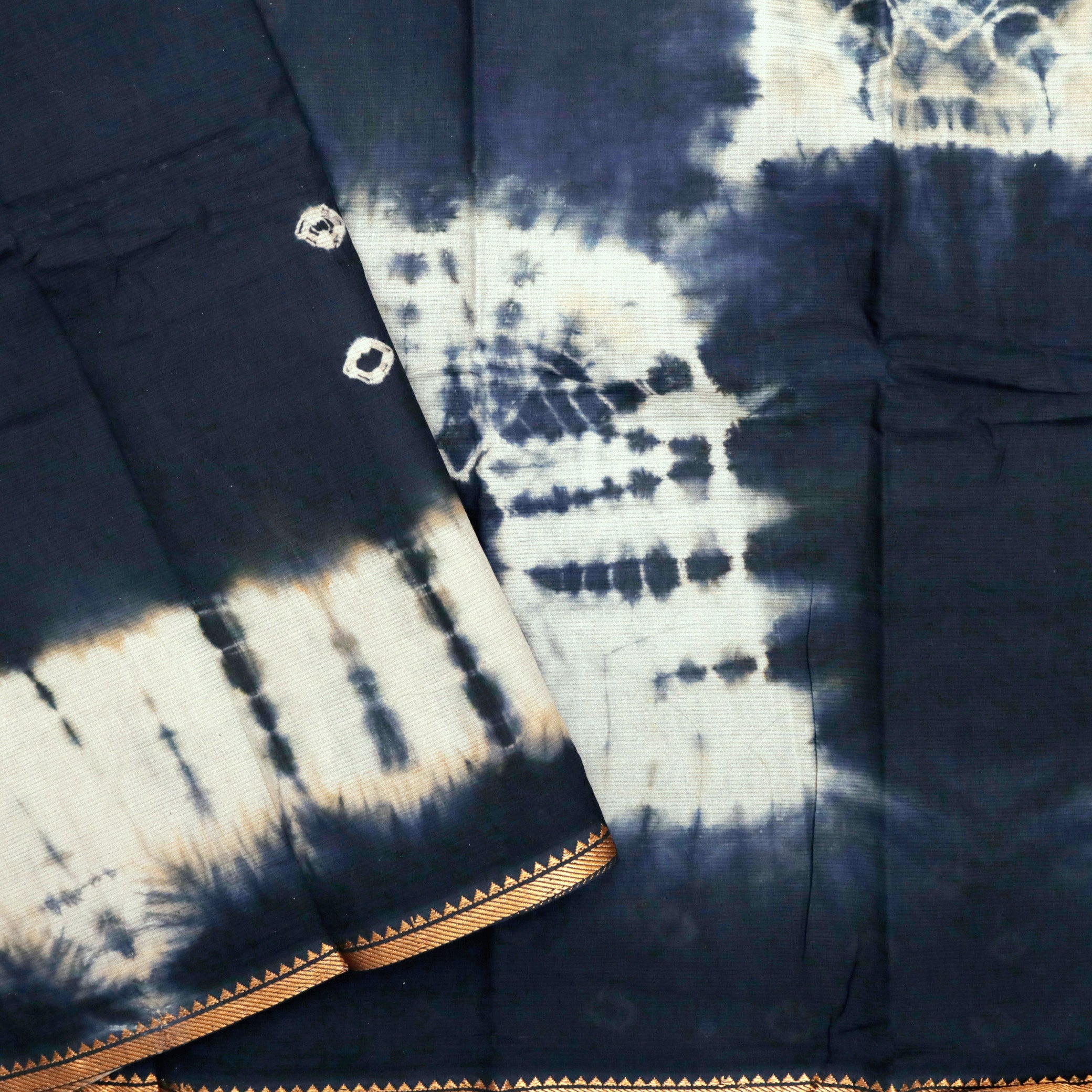 Block With Dark Sandal Sungudi Cotton Saree Without Blouse