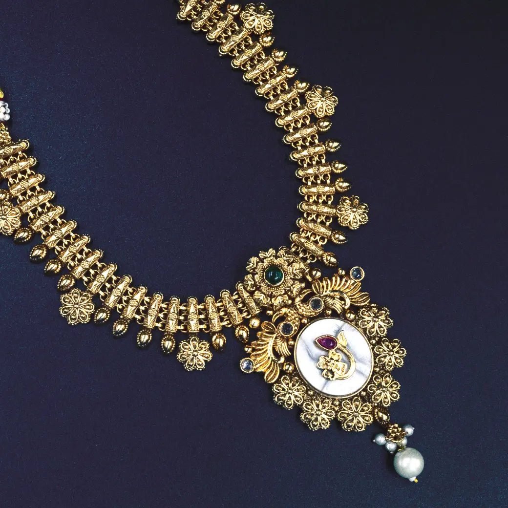 Antique necklace with stone work - Thenianantham