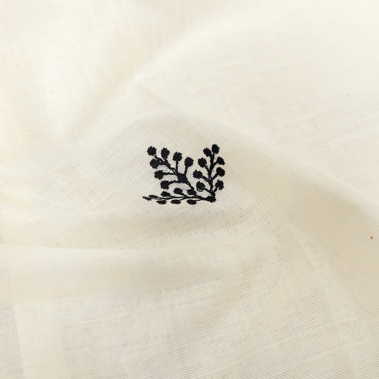 Off White With Silver Zeri Floral Design traditional kerala onam saree