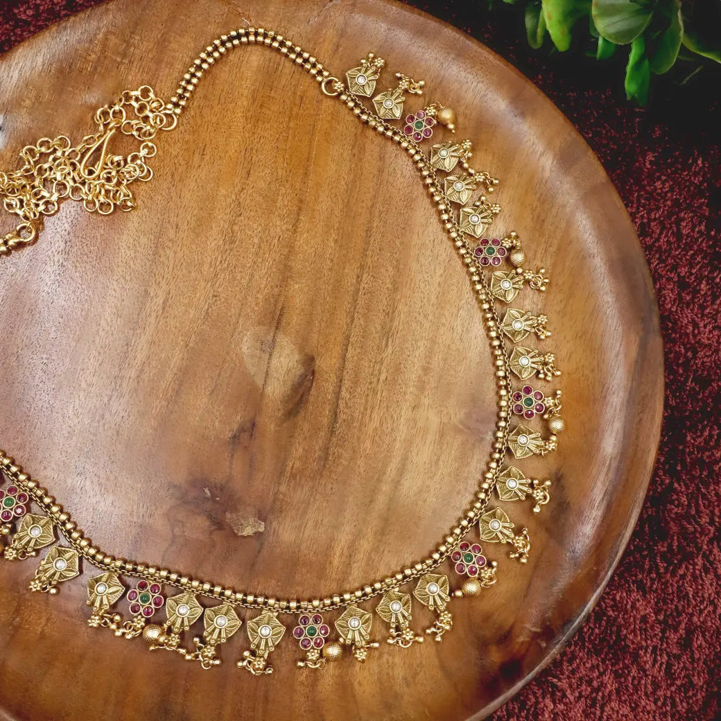 Antique hip belt with red kemp like stonework