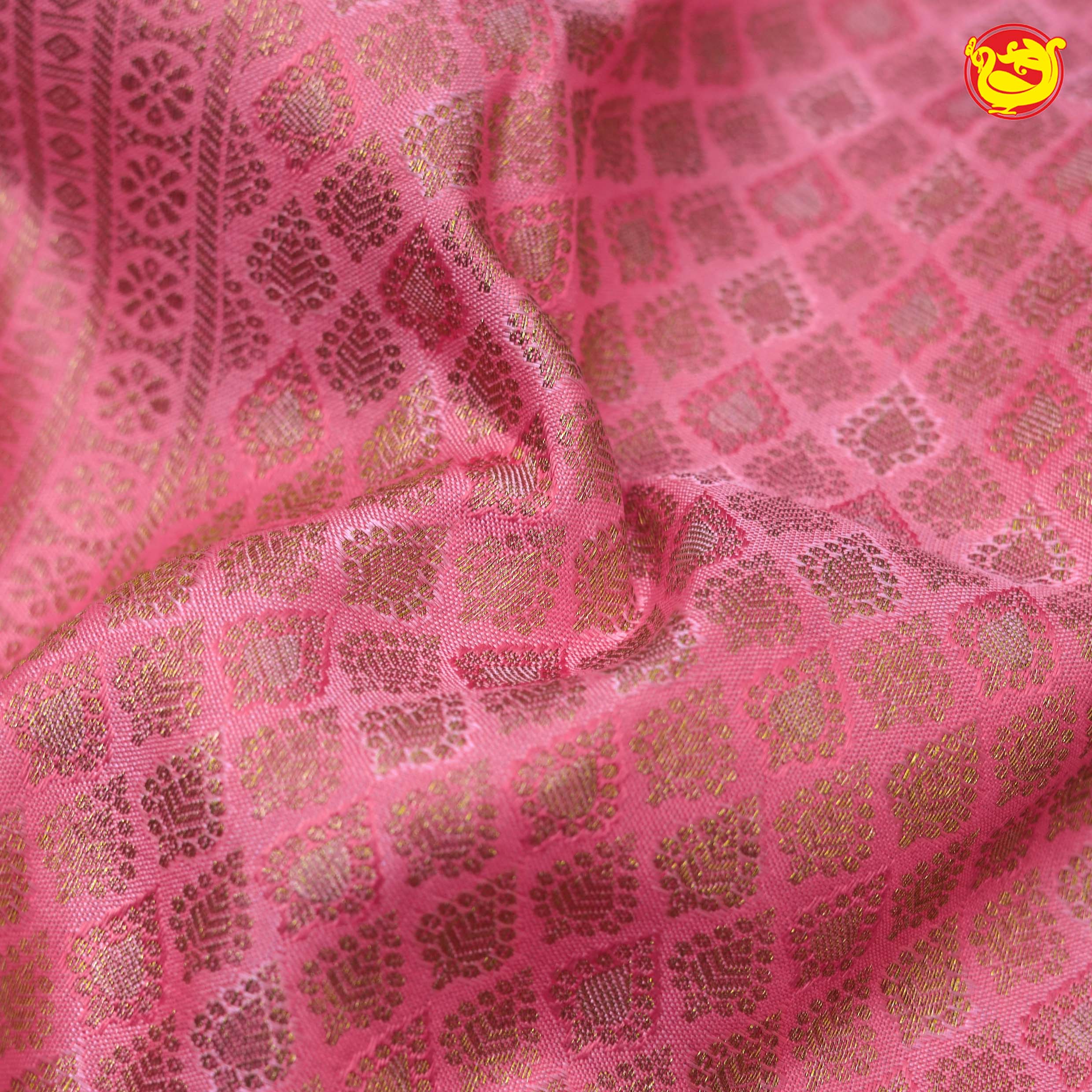 Peachish pink with light pink pure kanjivaram silk saree - Thenianantham