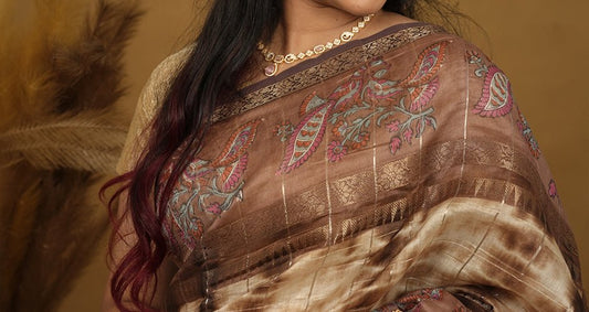 How to wear saree to look slim? 5 Amazing Saree Draping Styles to Look Slim - Thenianantham