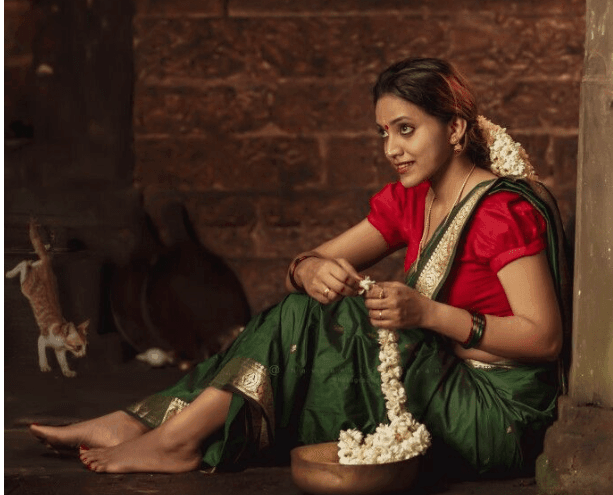 From Rust To Wine: The Colors For Dusky Skin that Enhance Your Natural Glow - Thenianantham