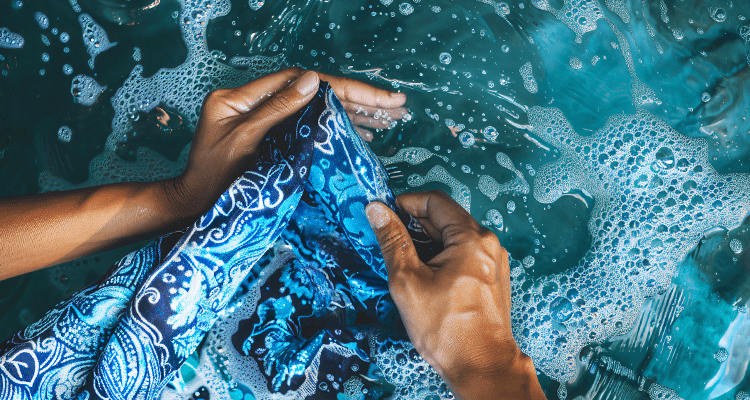 Step-by-Step Guide to Wash Pattu Saree at Home - Thenianantham