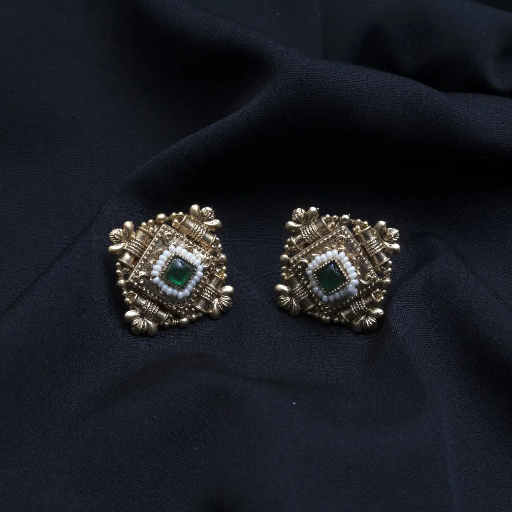 Green stone polki stud