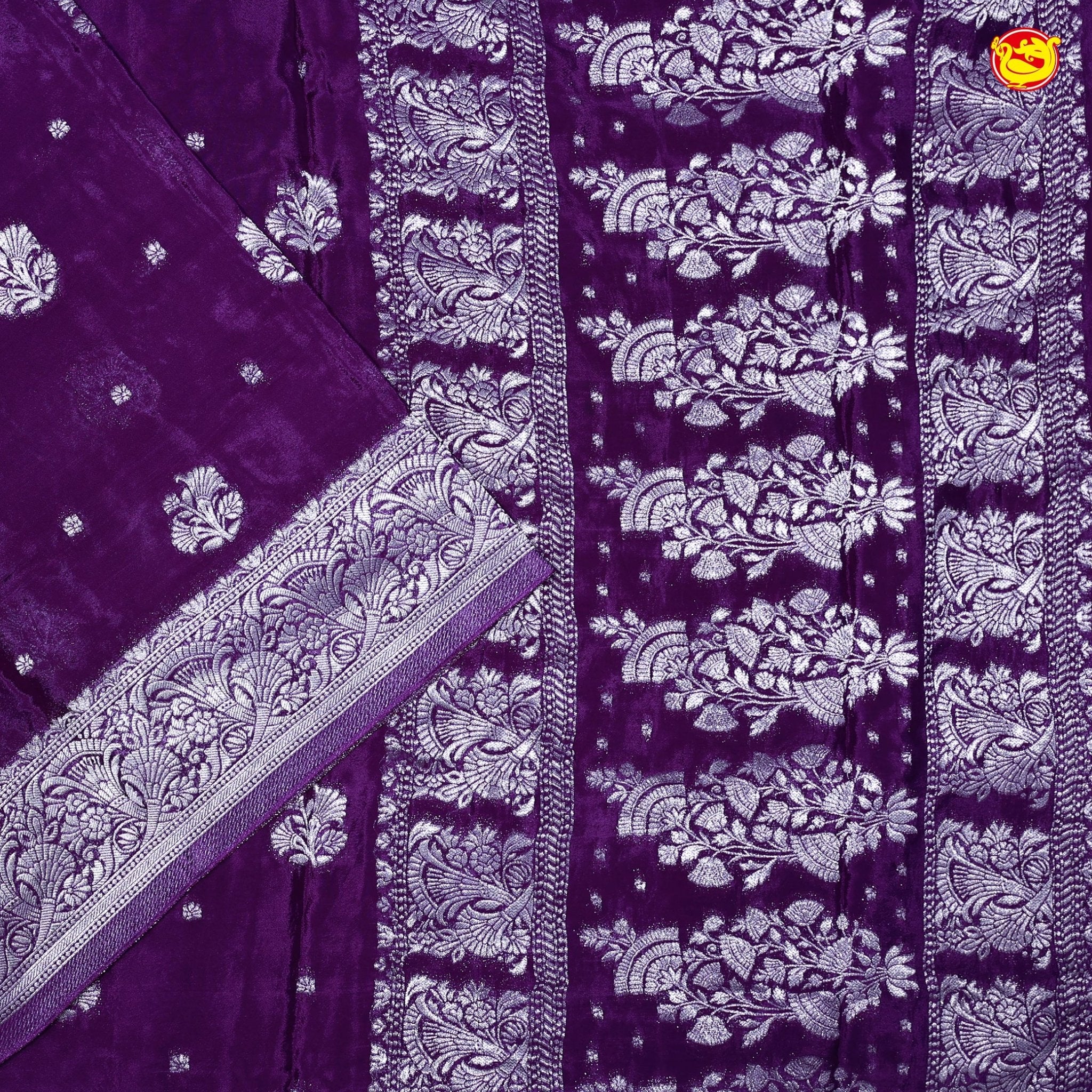 Grape Buttas Motifs Silver Zari Rich Pallu with Floral Border Georgette Saree