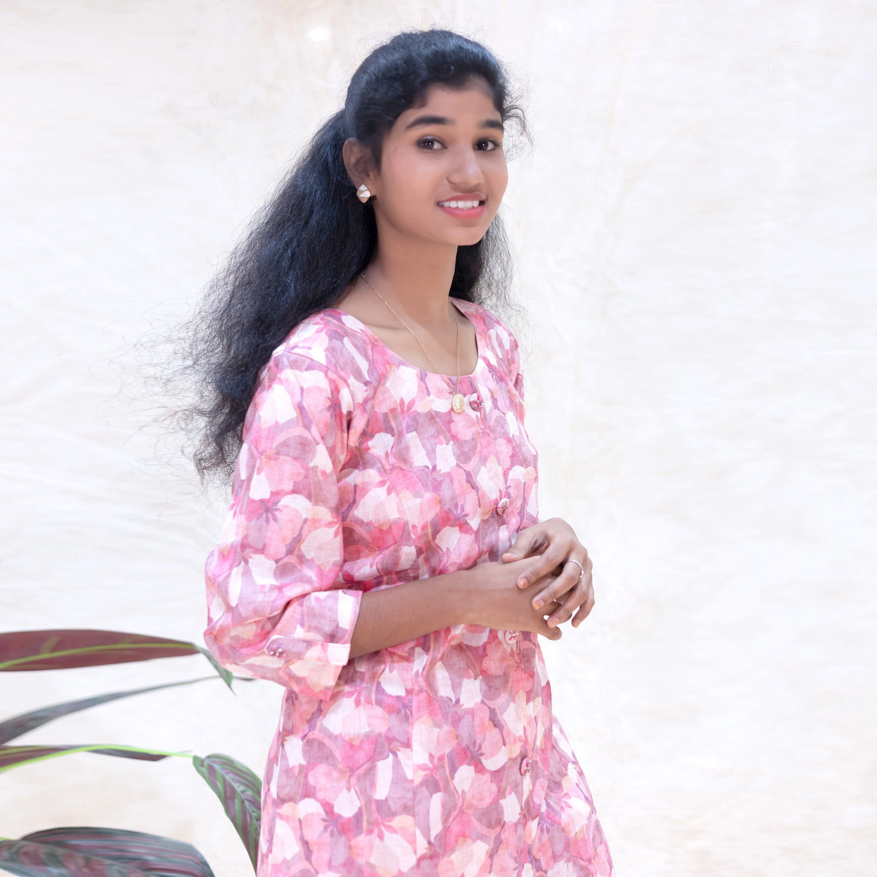 Kaaviya- Pink And White Ladies Readymade  semi linen Co-ord-set