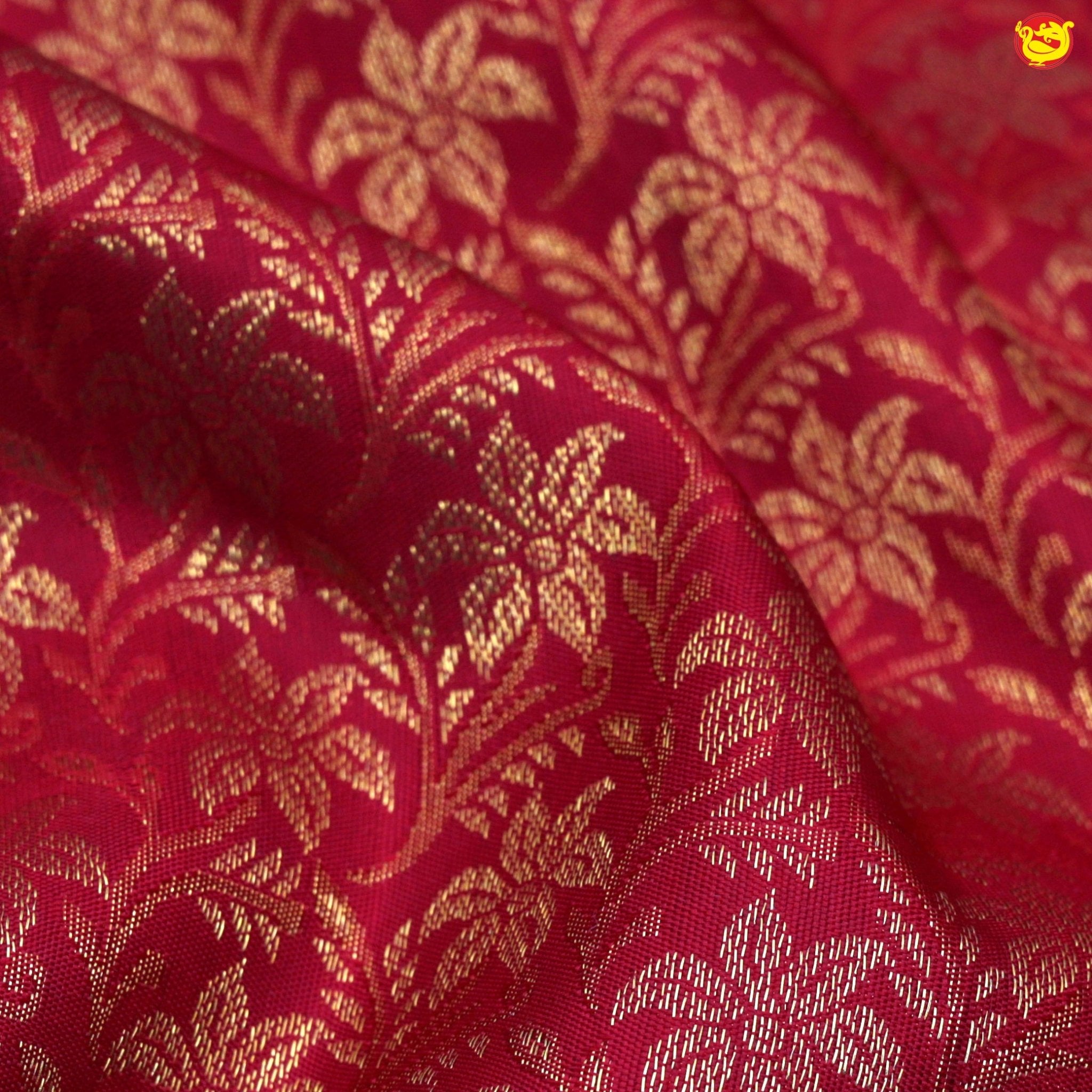 Bright red wedding silk saree - Thenianantham