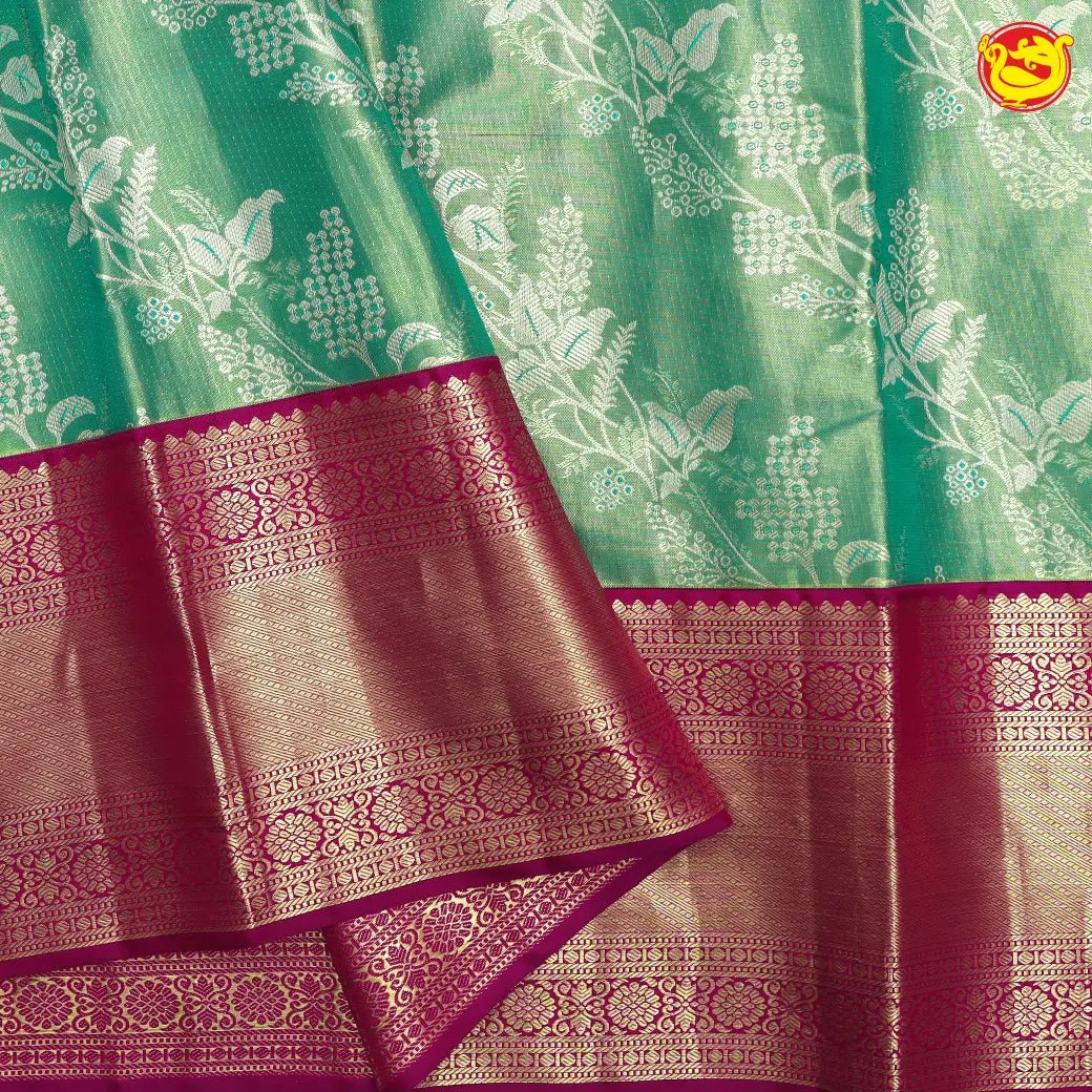 Green with magenta tissue Kanchipuram silk saree - Thenianantham