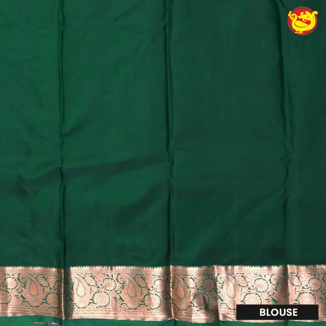 Pista Green with Dark Green Pure Kanchipuram Silk Saree