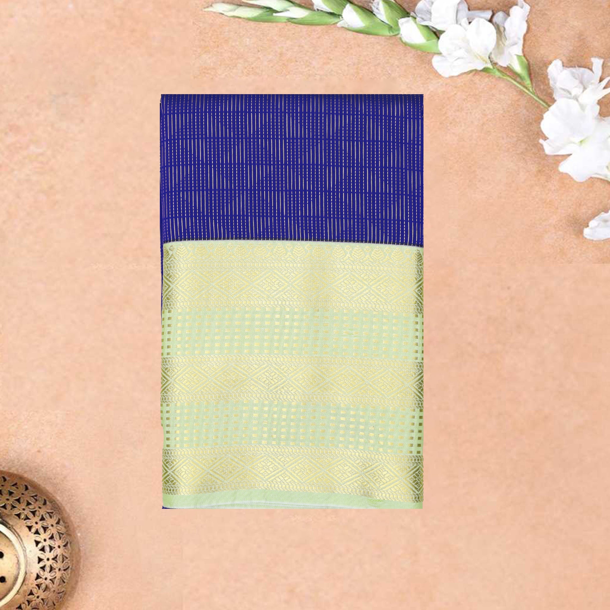 Royal blue With pista green Vaira Oosi Silk Saree