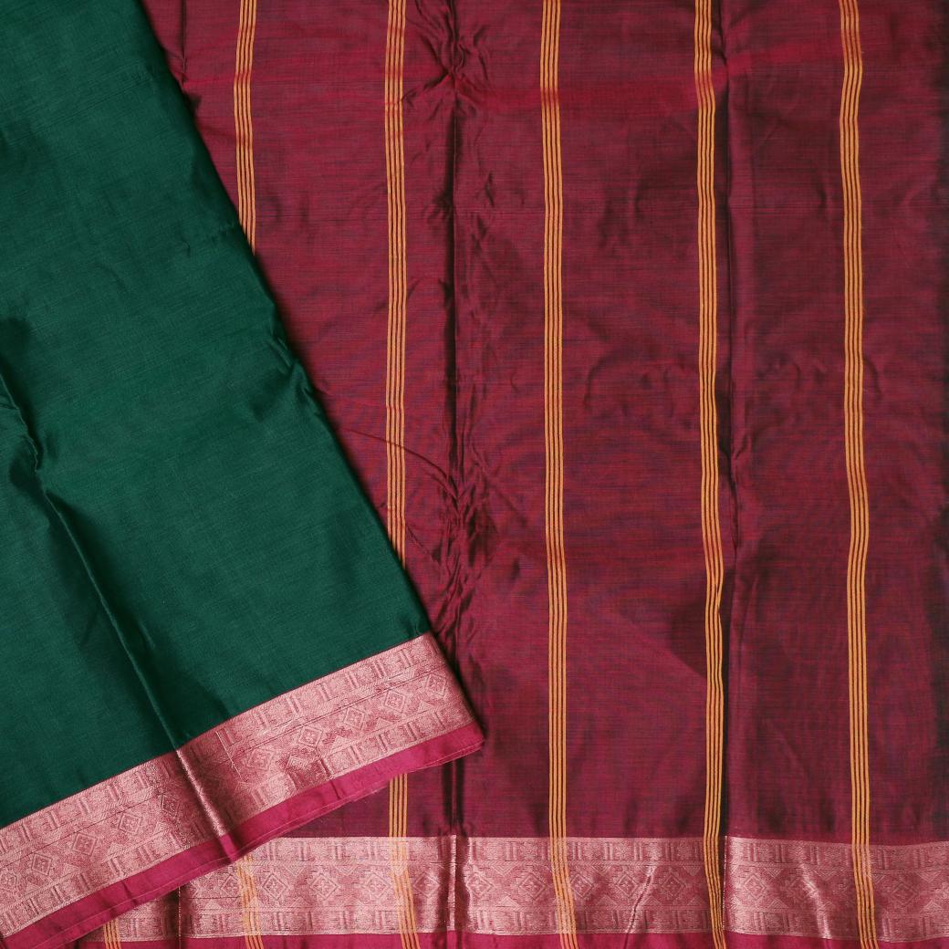 Bottle Green Colour Pure Cotton Saree with Contrast Border